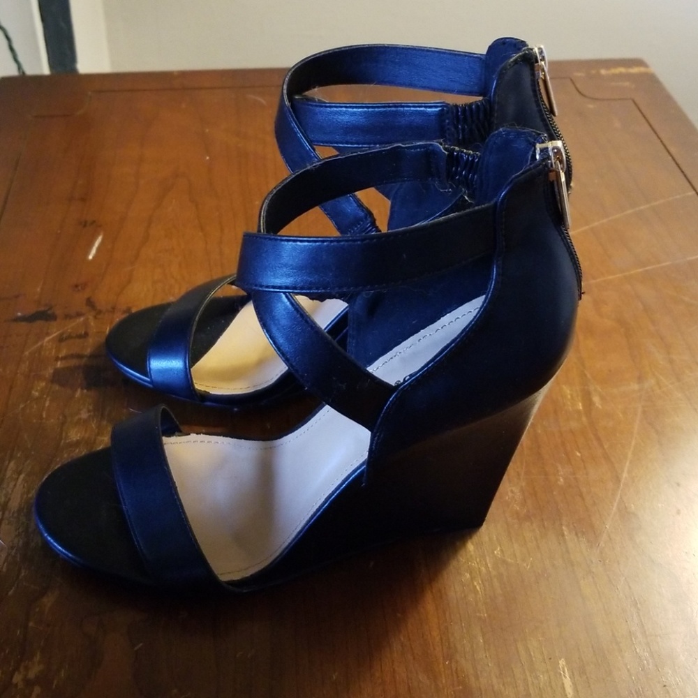 Heels - Picture 2 of 4